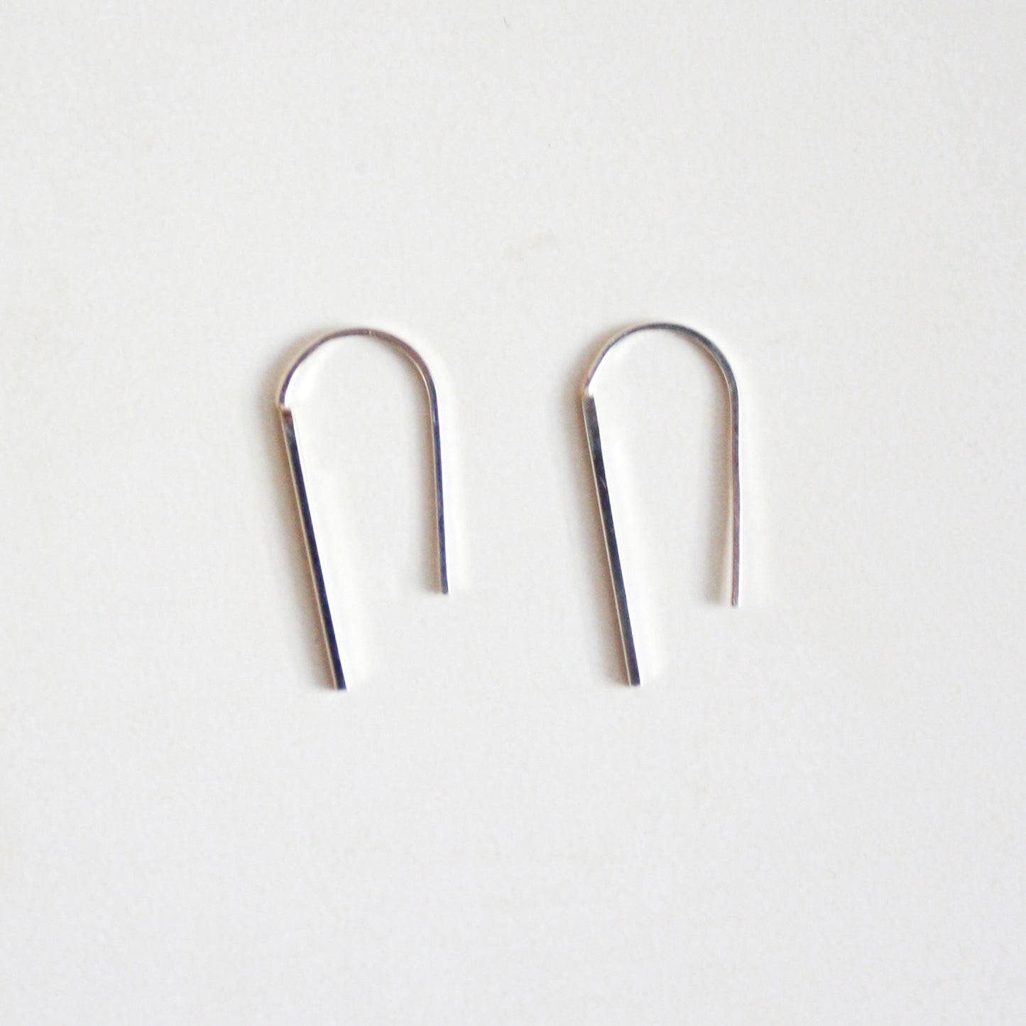 Short Arc Threader Earrings